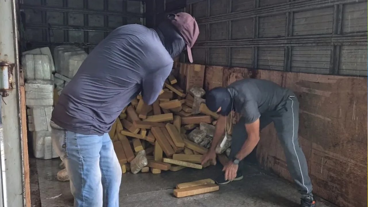 Em Fortaleza, Mais de Três Toneladas de Drogas Incineradas Pela Polícia