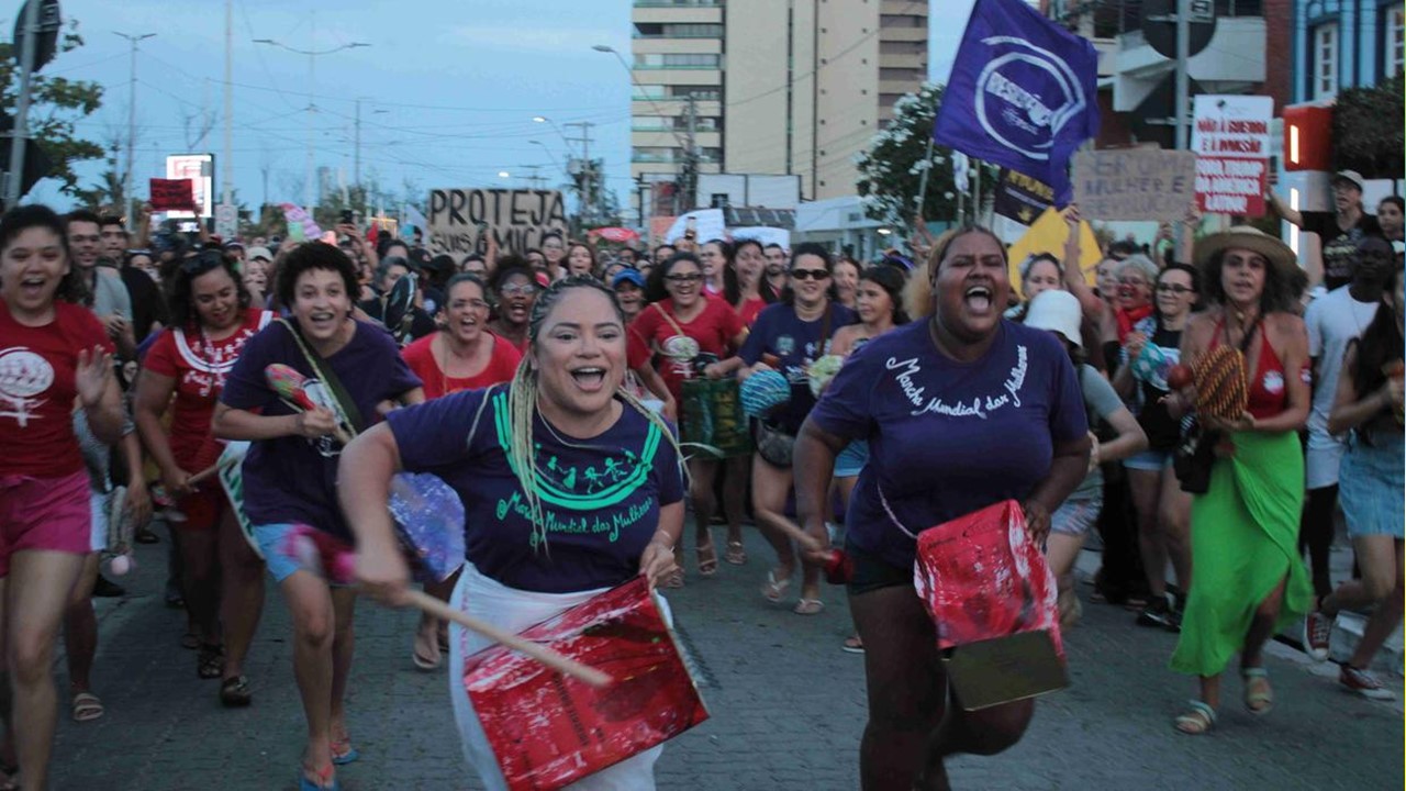 Em Fortaleza, Mulheres Realizam Ato Contra Feminicídio