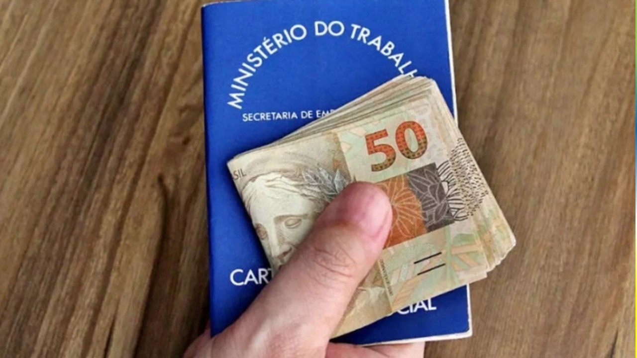 Esta Sexta-Feira (19) é o Último Prazo de Pagar o 13º Salário