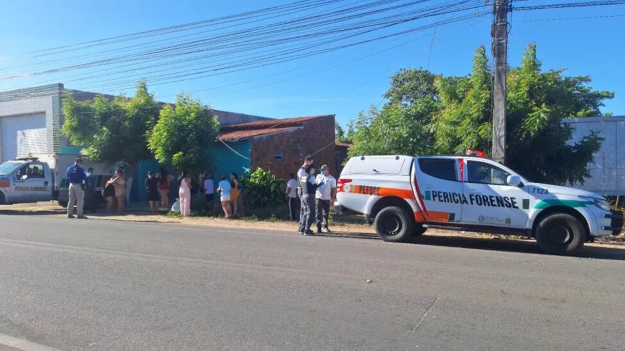 Em Pacajus, Homem Invade Bar e Mata Mulher