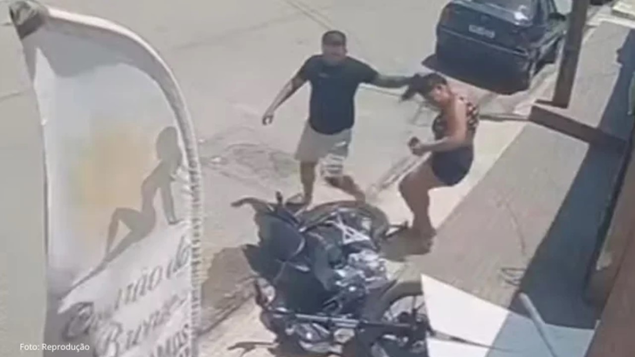 Em Fortaleza, Homem é Preso Por Invadir Clínica de Estética e Retirar Mulher Puxando Pelos Cabelos