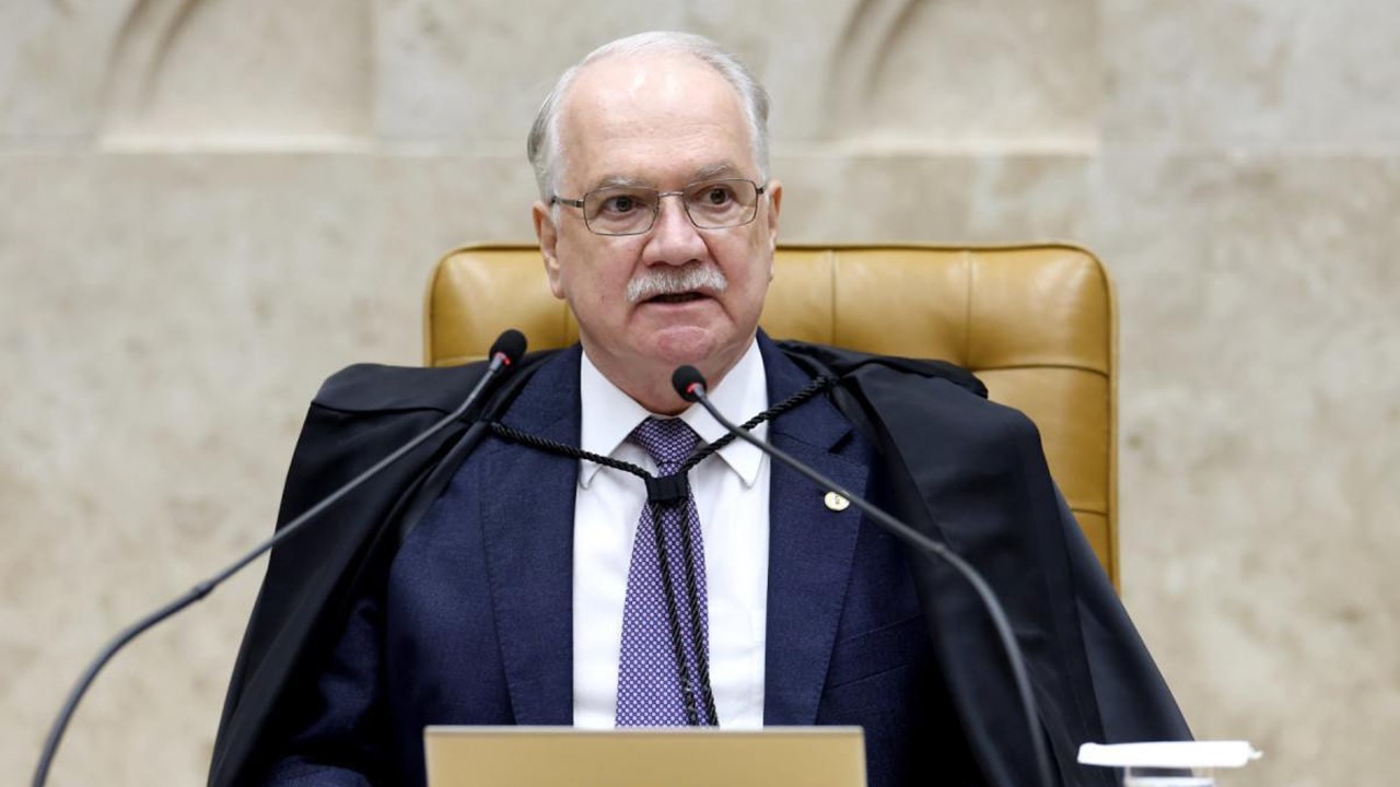 Edson Fachin dá 24 Horas Para André Mendonça Retirar Sigilo Total do Caso Banco Master