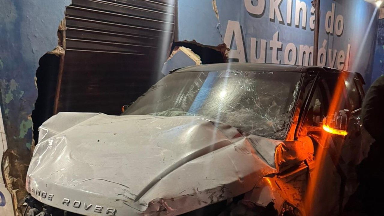 Em Fortaleza, Entregador Morre Atingido Por Carro de Luxo