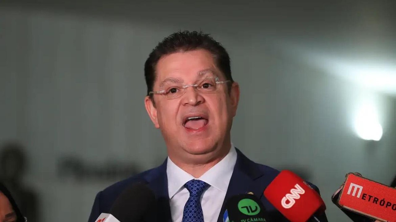 Flávio Dino Determina Quebra Sigilo Bancário de Sóstenes e Jordy