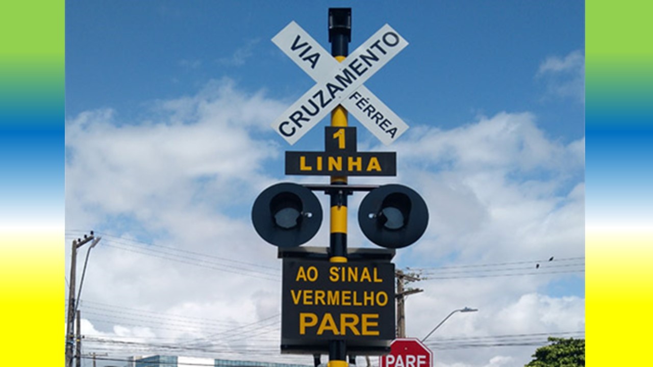 Em Fortaleza, Trem de Carga e Carro Colidem